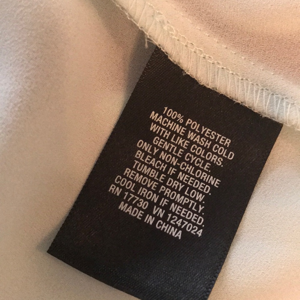 Mossimo Light weight blouse - Picture 6 of 6